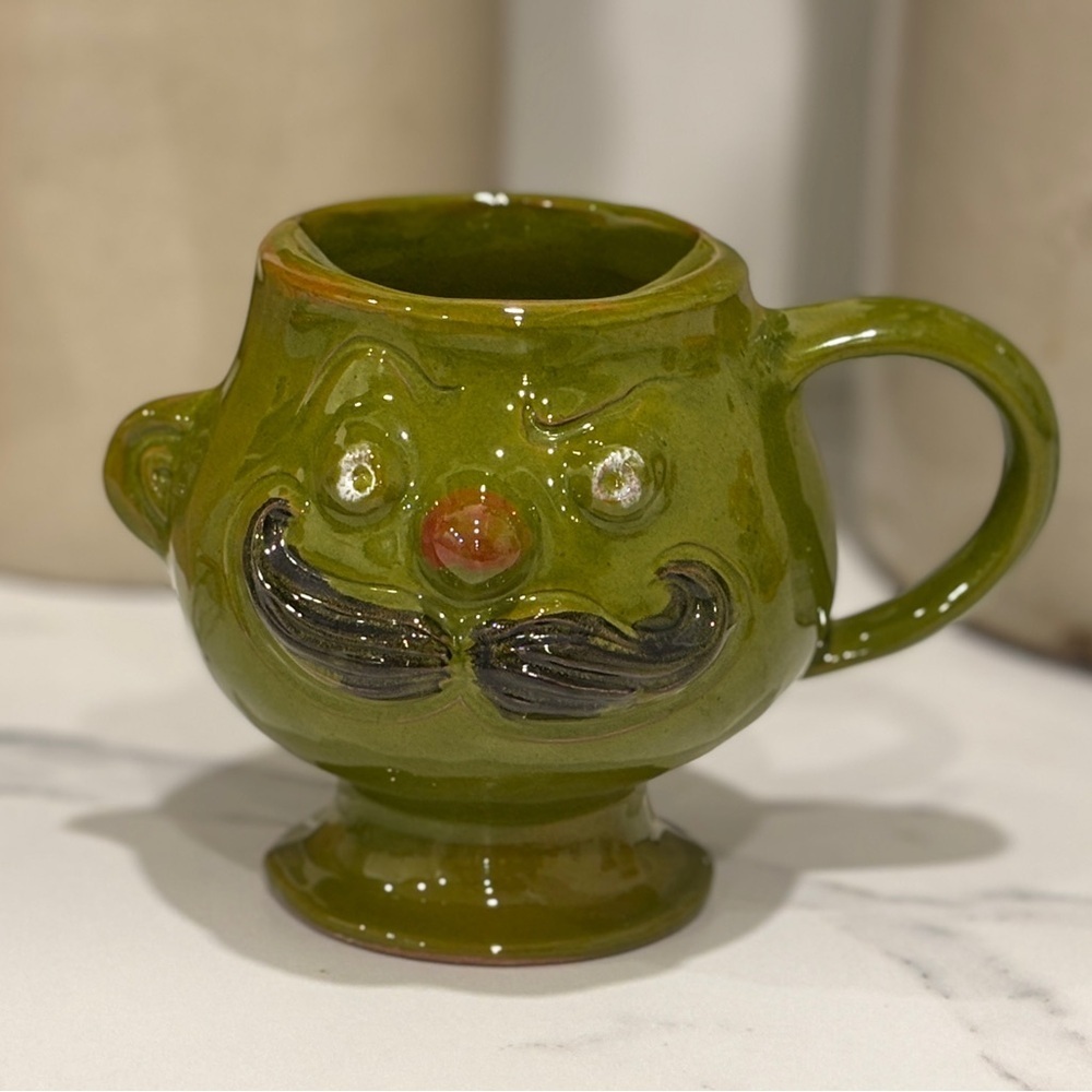 Vintage Green Moustache Protector Mug Stoneware 10 oz USA. Pacific Stoneware Inc